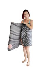 Load image into Gallery viewer, Microfiber Beach Towel