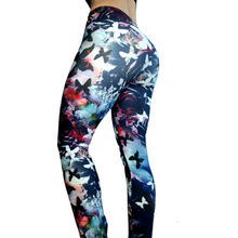 Charger l&#39;image dans la galerie, Back image of the leggings Butterfly somebody using them
